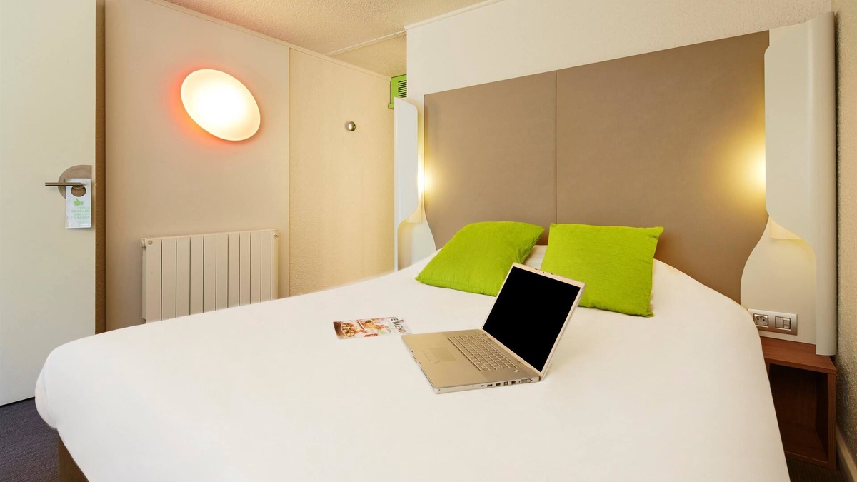 Royallieu Village Hotel | Campanile Compiegne
