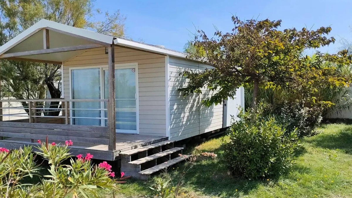 Saint-Mitre-les-Remparts House | Camping Félix de la bastide * - Mobile Home California. Standard 3 rooms 4 people Air-conditioned