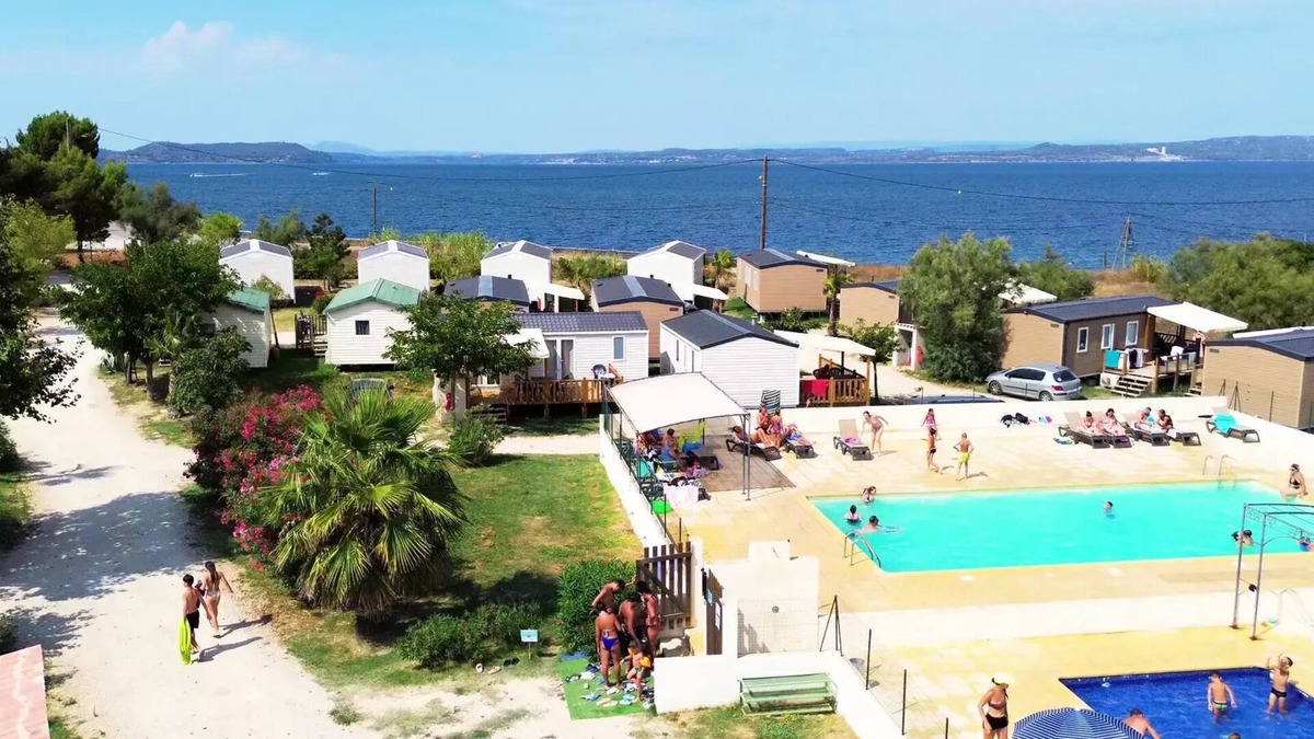 Saint-Mitre-les-Remparts House | Camping Félix de la bastide * - IDAHO. STANDARD (PRM) 4 people