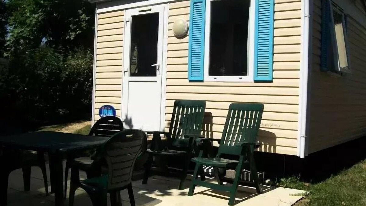 Villefranche-du-Perigord House | CAMPING THE BASTIDE * - Mobile Home 1 bedroom with sanitary ASTRIA 17,3 m2 2 people