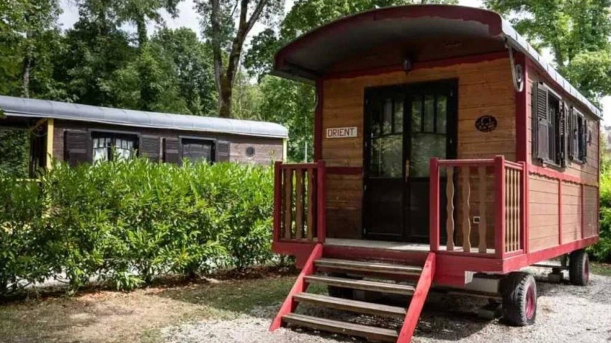 Bar-sur-Aube House | Camping 2 étoiles - Piscine - ccagiea