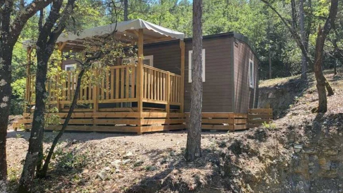 Monoblet House | Camping 3 étoiles - ccaiaba