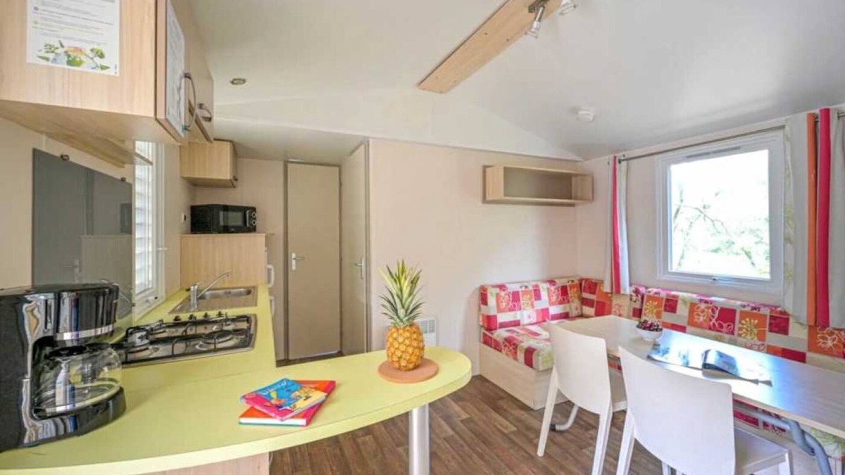 Castries House | Camping 3 étoiles - Piscine - ccbbh00