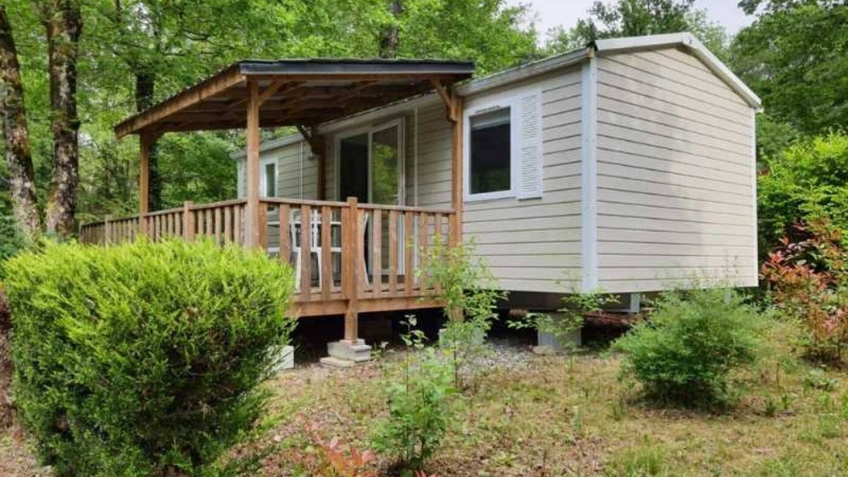 Messery House | Camping 3 étoiles - Piscine - ccafbid