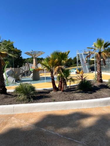 Aureilhan Other | Camping 4 étoiles Mobile home 4 à 6 personnes