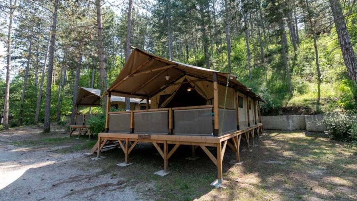 Die House | Camping 4 étoiles - Piscine - ccaifif