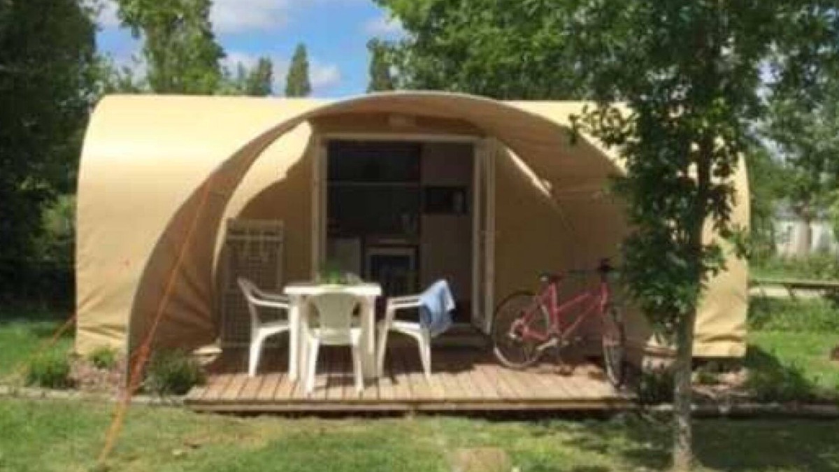 Aubigny-les-Clouzeaux House | Camping 4 étoiles - Piscine - eehicf