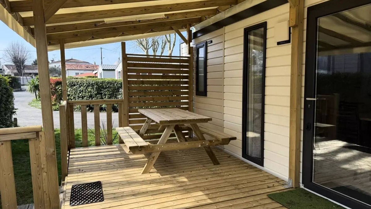 Surgeres House | Camping de la Gères * - Mobile home Comfort + Family - 4 people