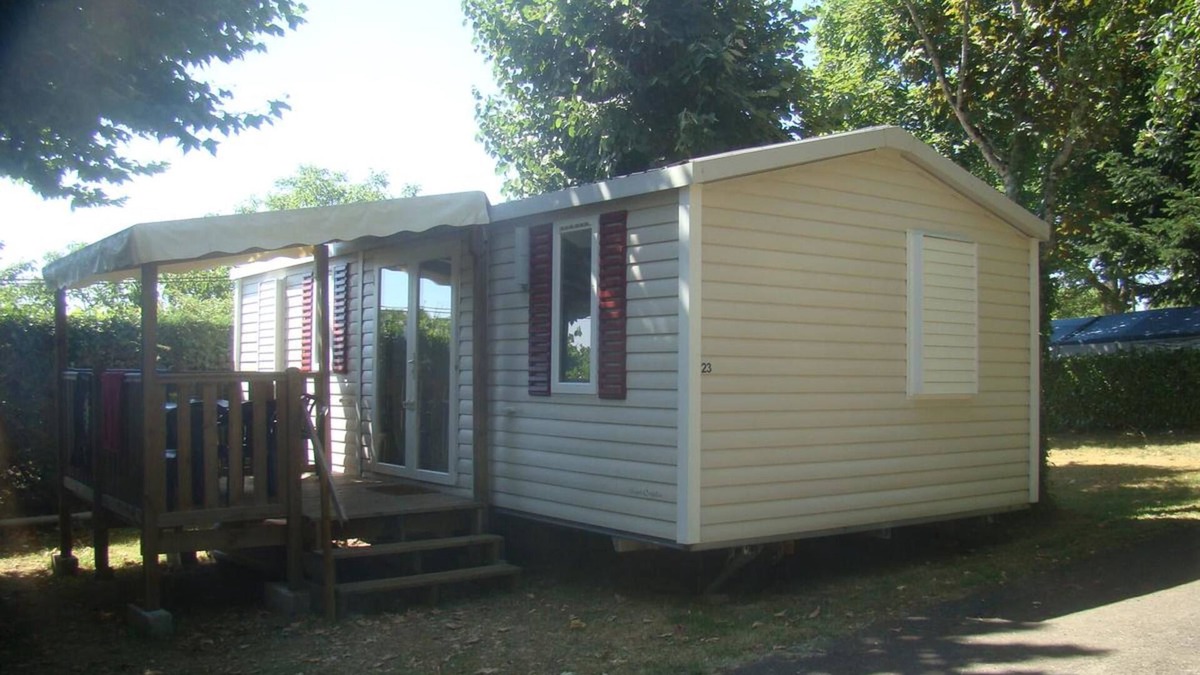 Saint-Crepin-et-Carlucet RV Rental | Camping Le Pigeonnier