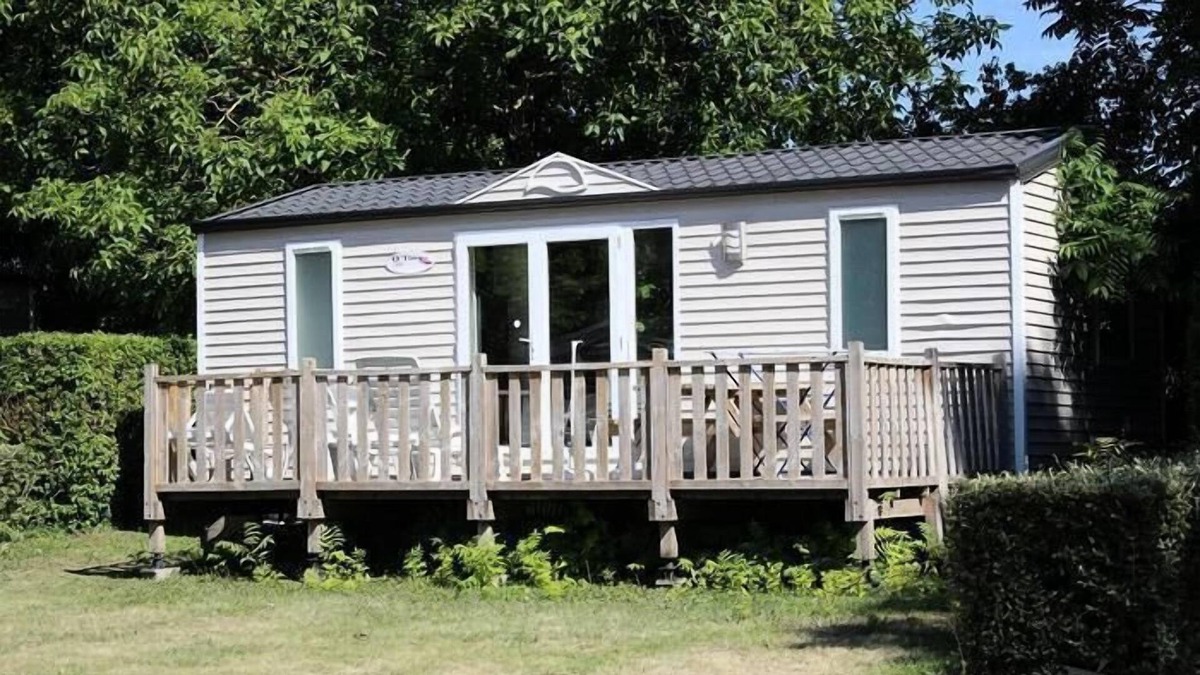 Ingrandes House | Camping Le Petit Trianon **** - Mobile Home 4 Rooms 6 People Premium