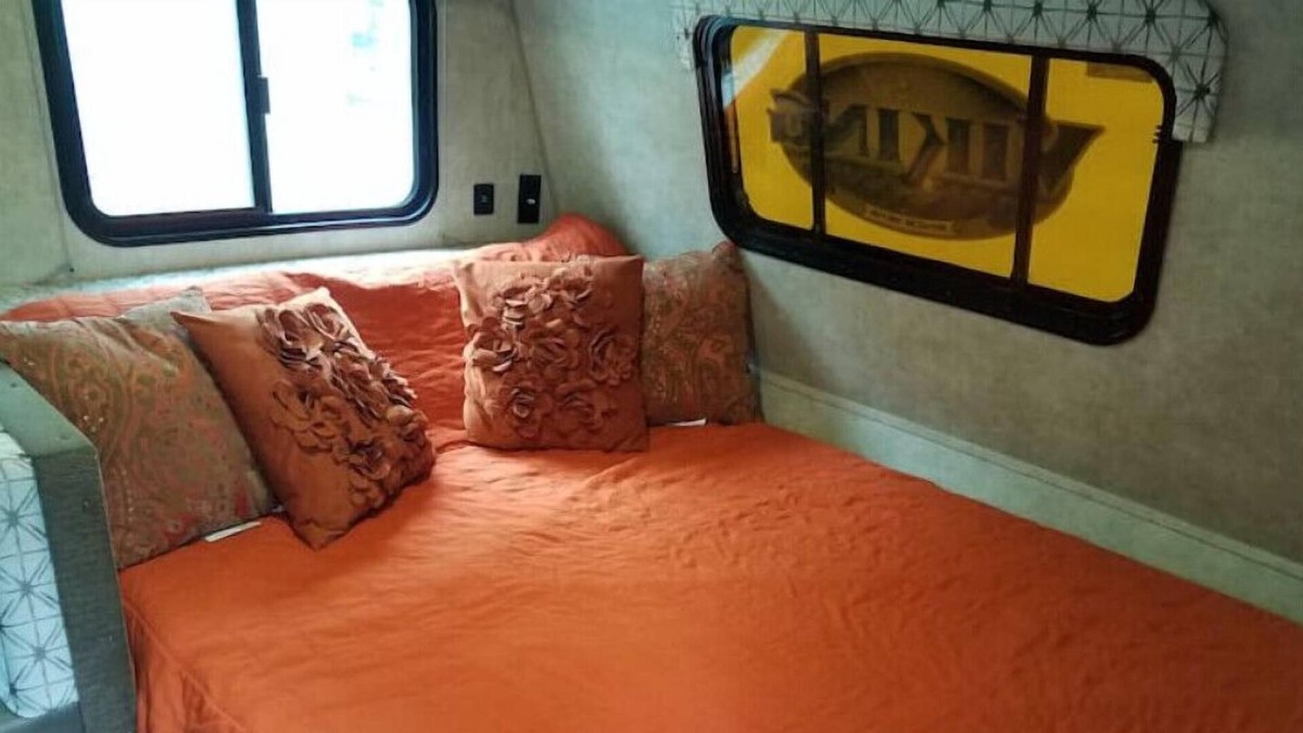 Guernsey House | Camping Near Guernsey Your Choice of Site