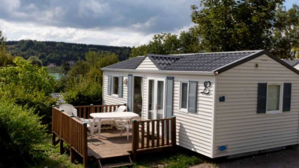Clairvaux-les-Lacs House | Camping - Piscine - ccagfdd