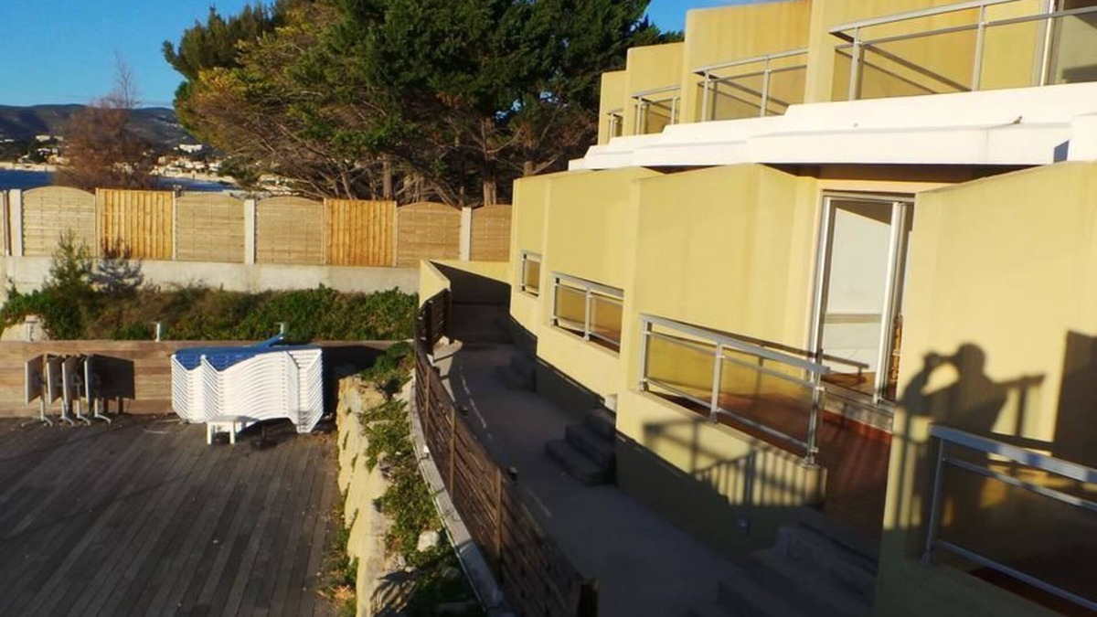 La Ciotat RV Rental | Camping Santa Gusta. Chambres.