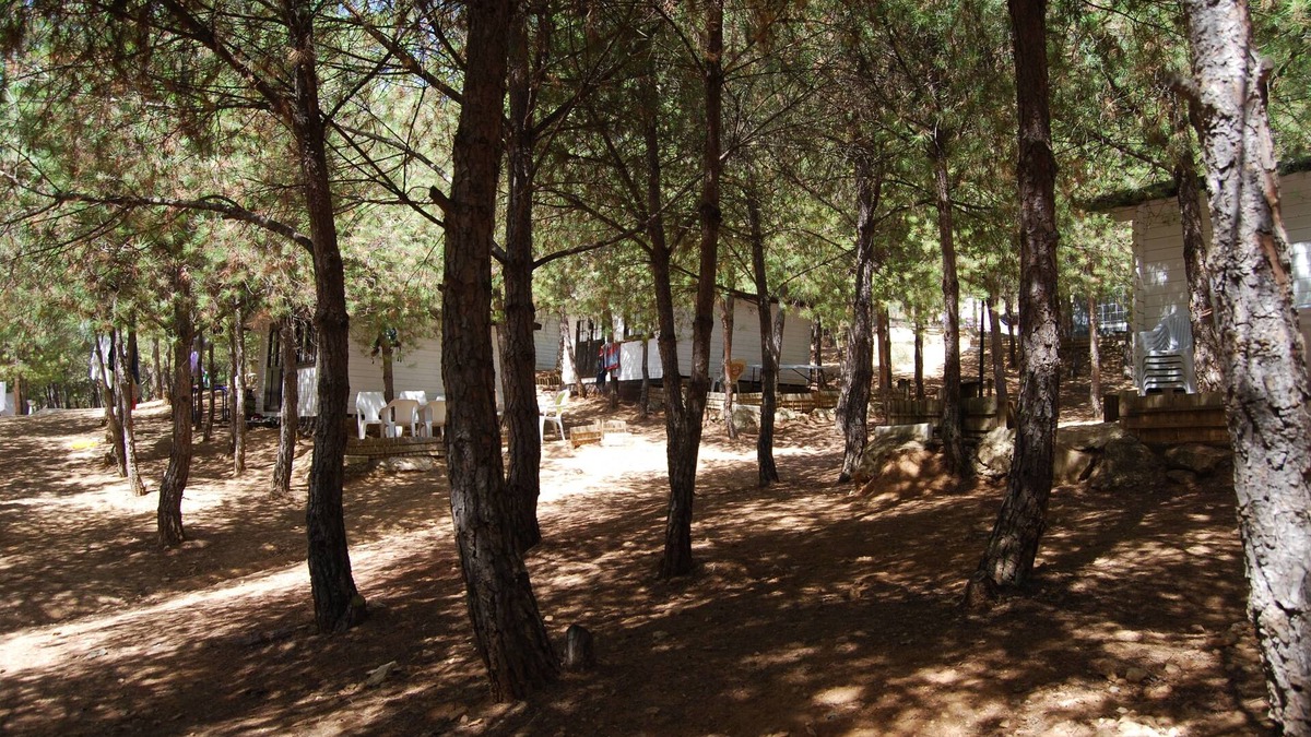 Iznajar RV Rental | Camping ValdeArenas