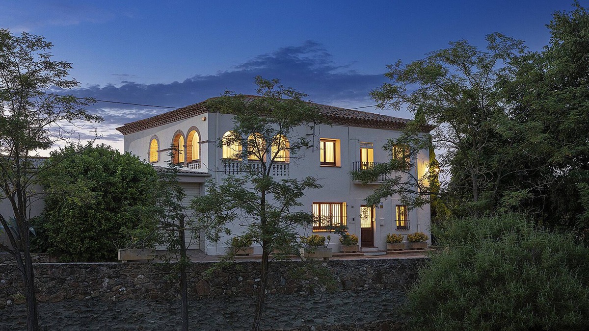 Monells House | Can Cristus a Monells , Casa Rural con Encanto Ideal Para Familias