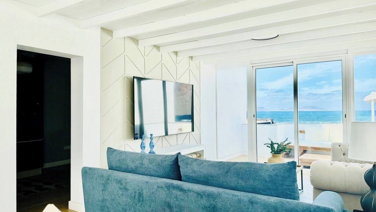 Caleta de Famara Villa | Canaryislandshost I Marino