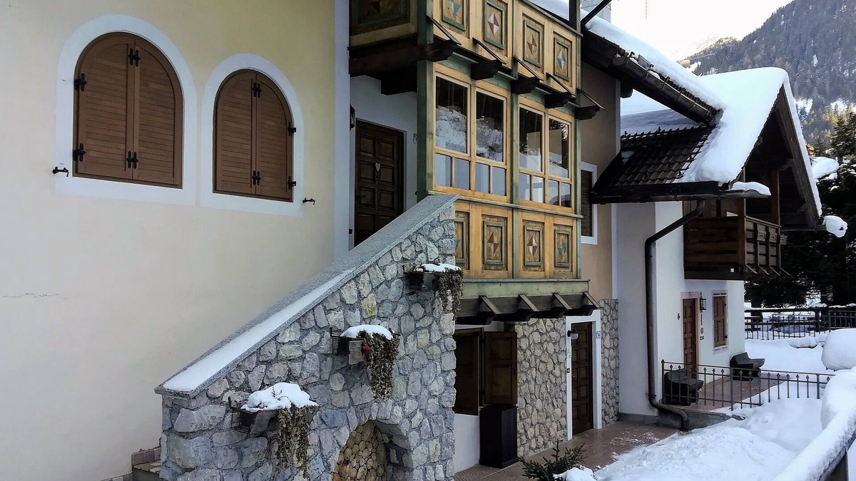 Campitello di Fassa Apartment | Canazei - apartment with fireplace and private garage, excellent location, WI FI