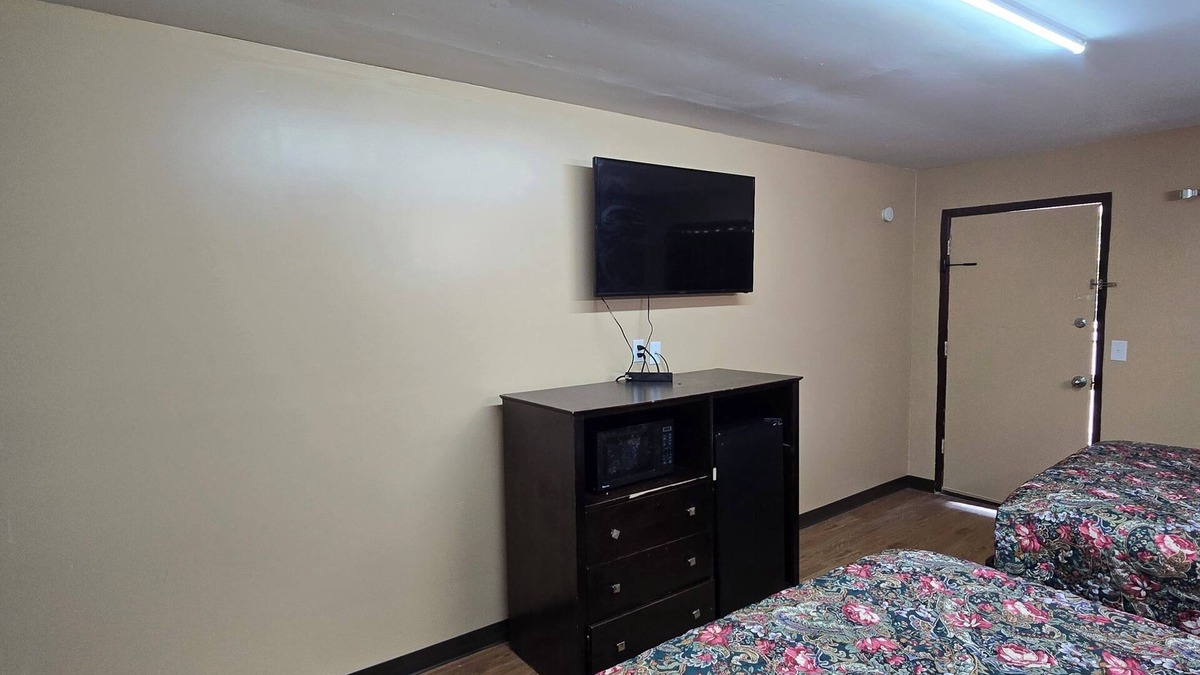 Ozark Hotel | Candle Light Motel