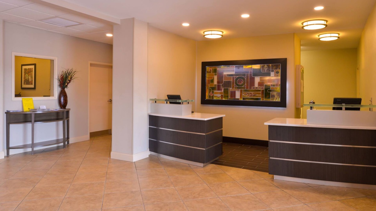 Normal Hotel | Candlewood Suites Bloomington, an IHG Hotel