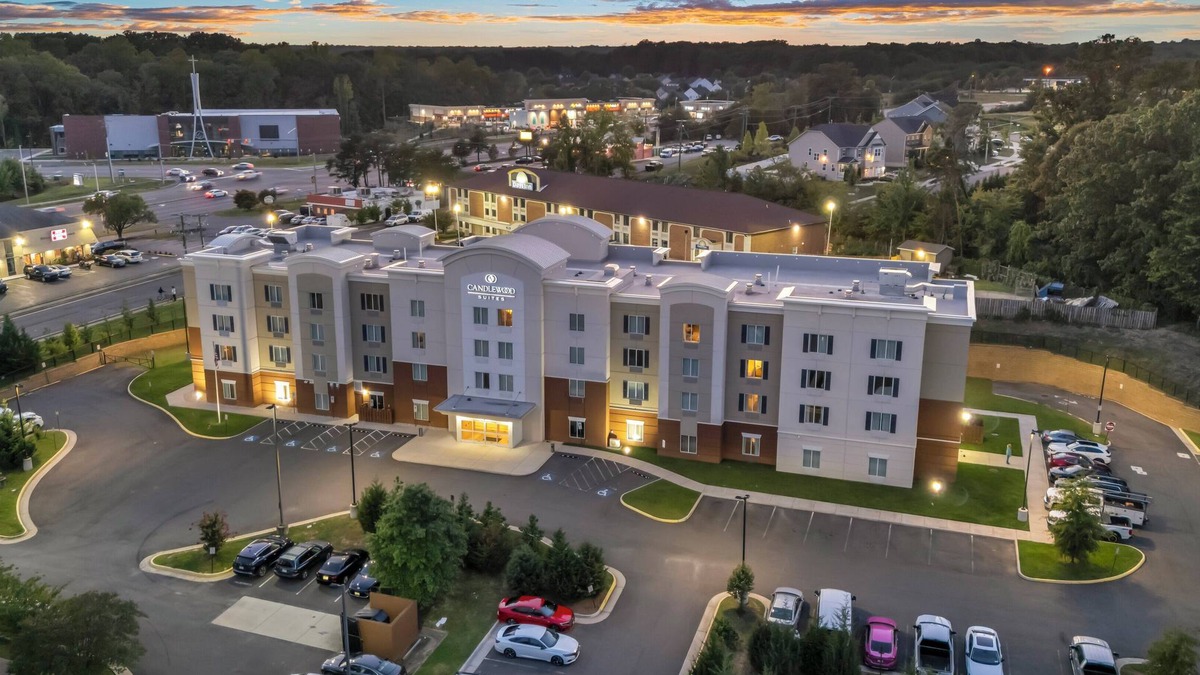 Dumfries Hotel | Candlewood Suites Dumfries - Quantico by IHG