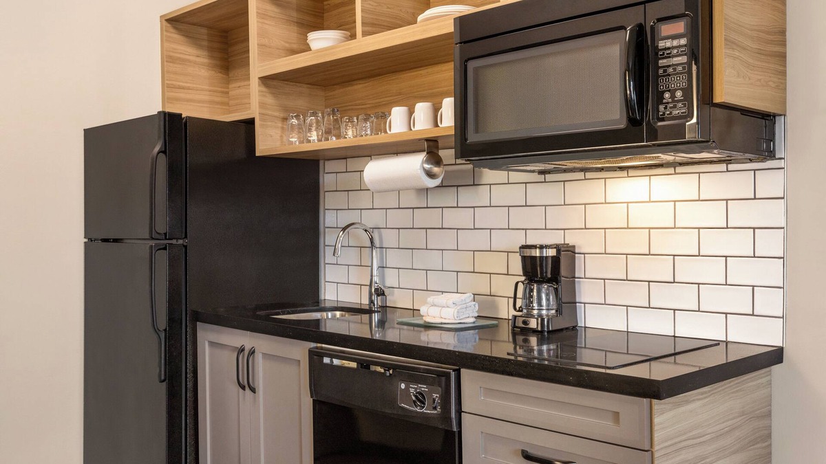 Mount Pleasant Hotel | Candlewood Suites Mount Pleasant by IHG