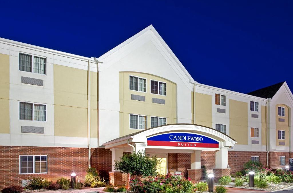 Merrillville Hotel | Candlewood Suites Merrillville by IHG
