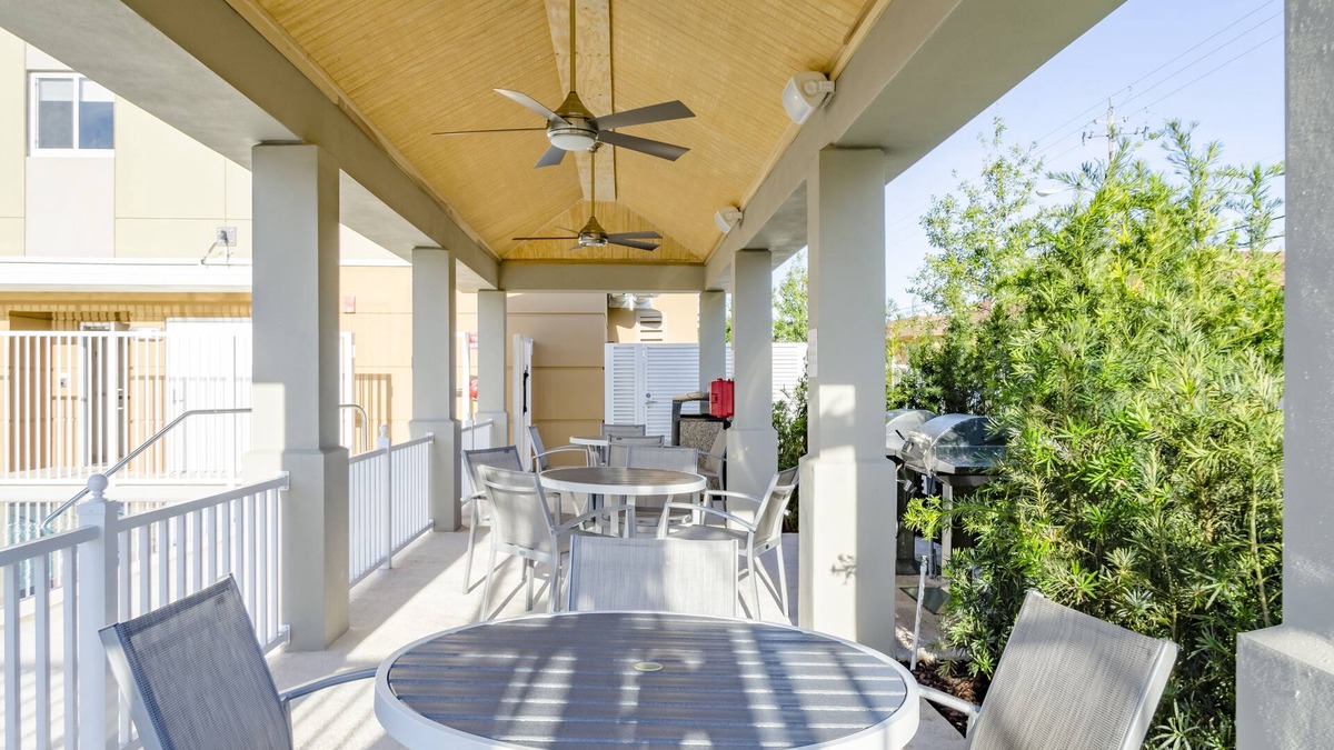 Virginia Gardens Hotel | Candlewood Suites Miami Intl Airport-36th St by IHG