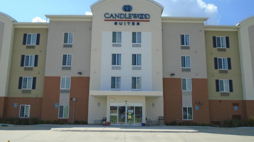 Sidney Hotel | Candlewood Suites Sidney by IHG