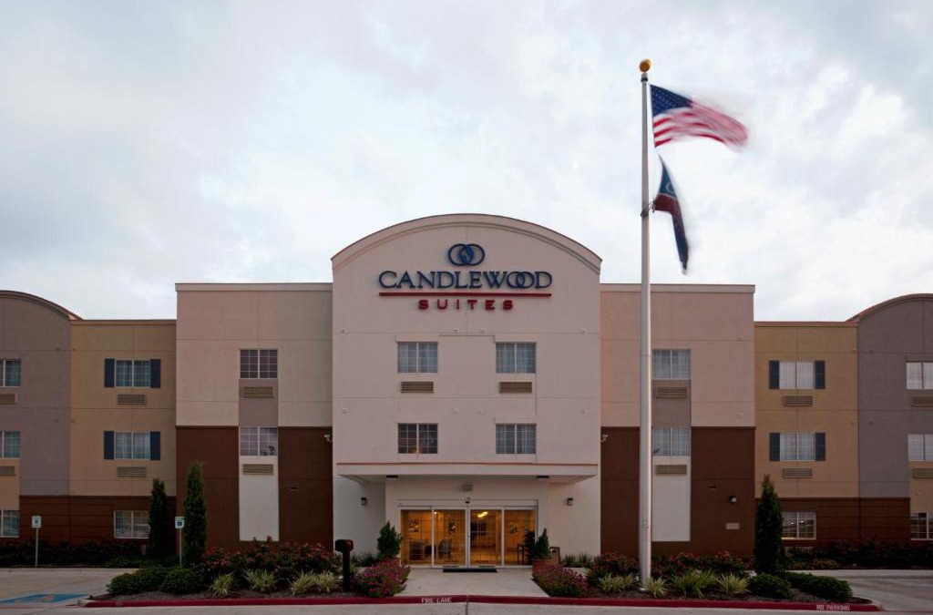 Victoria Hotel | Candlewood Victoria by IHG