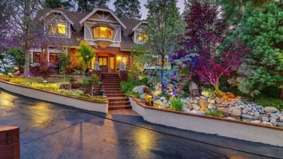 Lake Arrowhead House | Candyland Estate,Guest house,Indoor Spa, Sauna and Dock for Swimming and Fishing