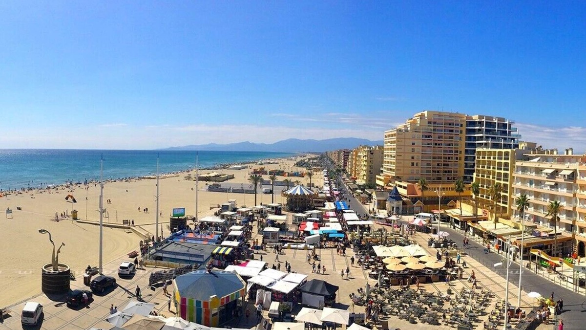 Le Grand Large Apartment | Canet Plage, beautiful 70 m² apartment with all mod cons