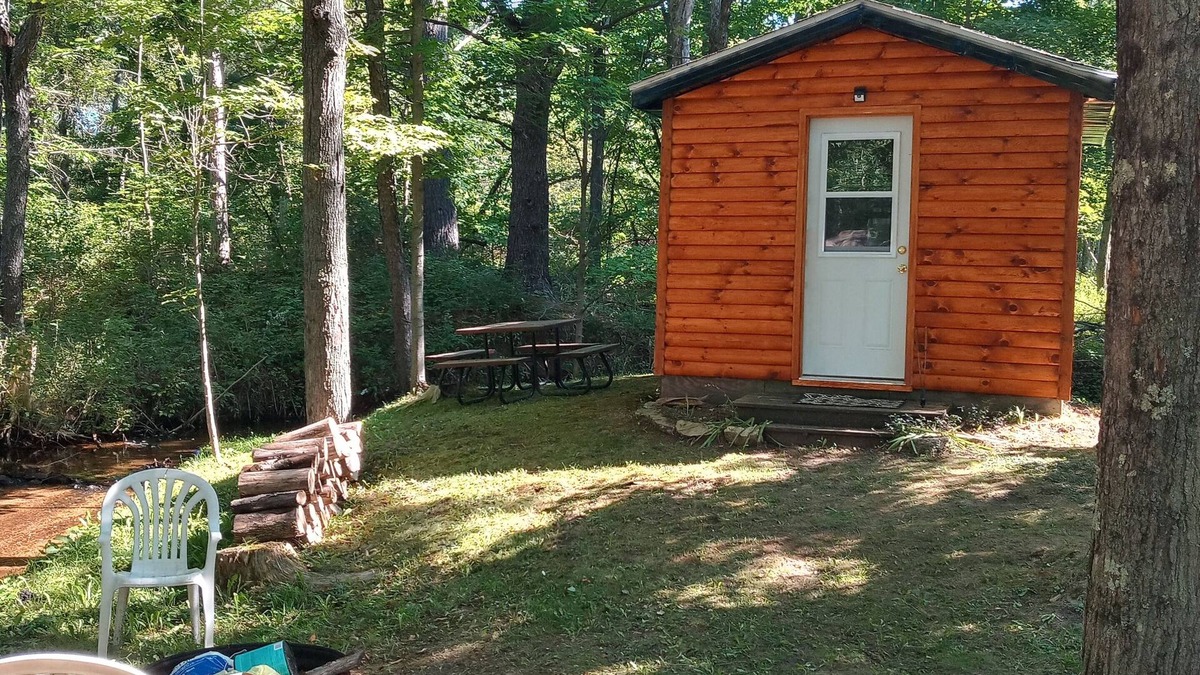 Luther Cabin | Cannabis Cabin 2 (with extras)