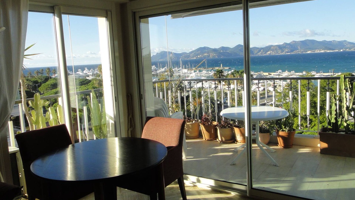Pointe Croisette Apartment | Cannes on the Croisette - facing the sea - 3 rooms - wonderful view