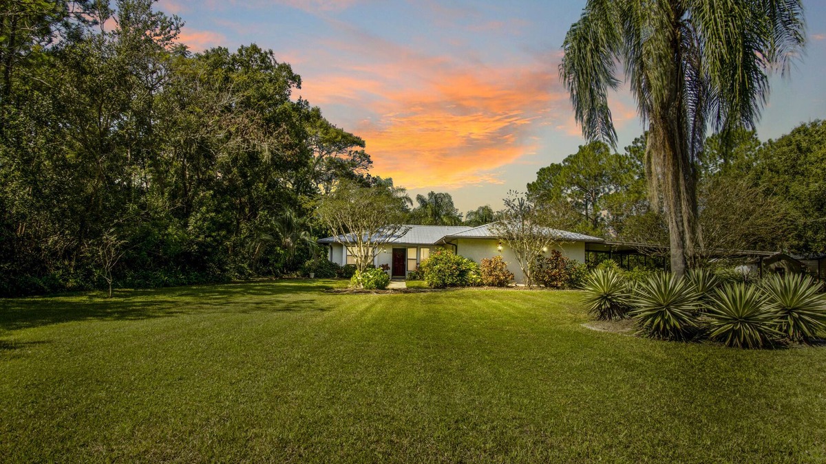 Indian Lake Estates House | Cannon’s Point, Fisherman’s dream, covered boathouse, Wet bar with pool table.