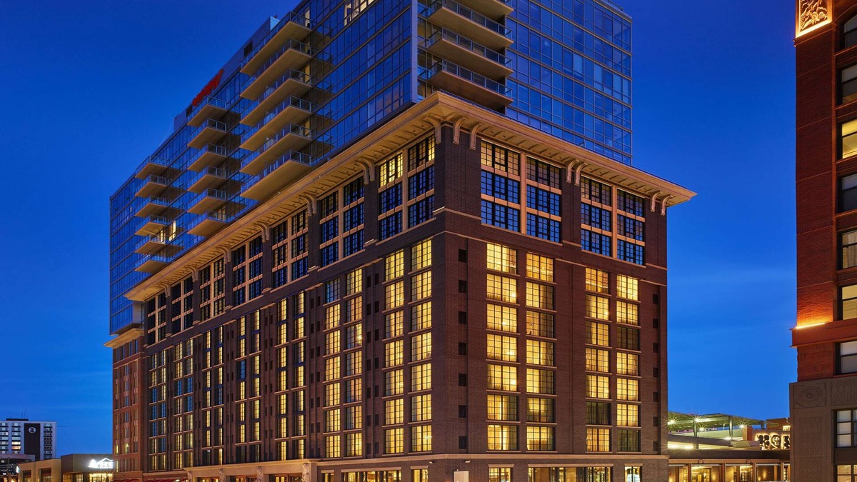 North Bethesda Hotel | Canopy by Hilton Washington DC Bethesda North