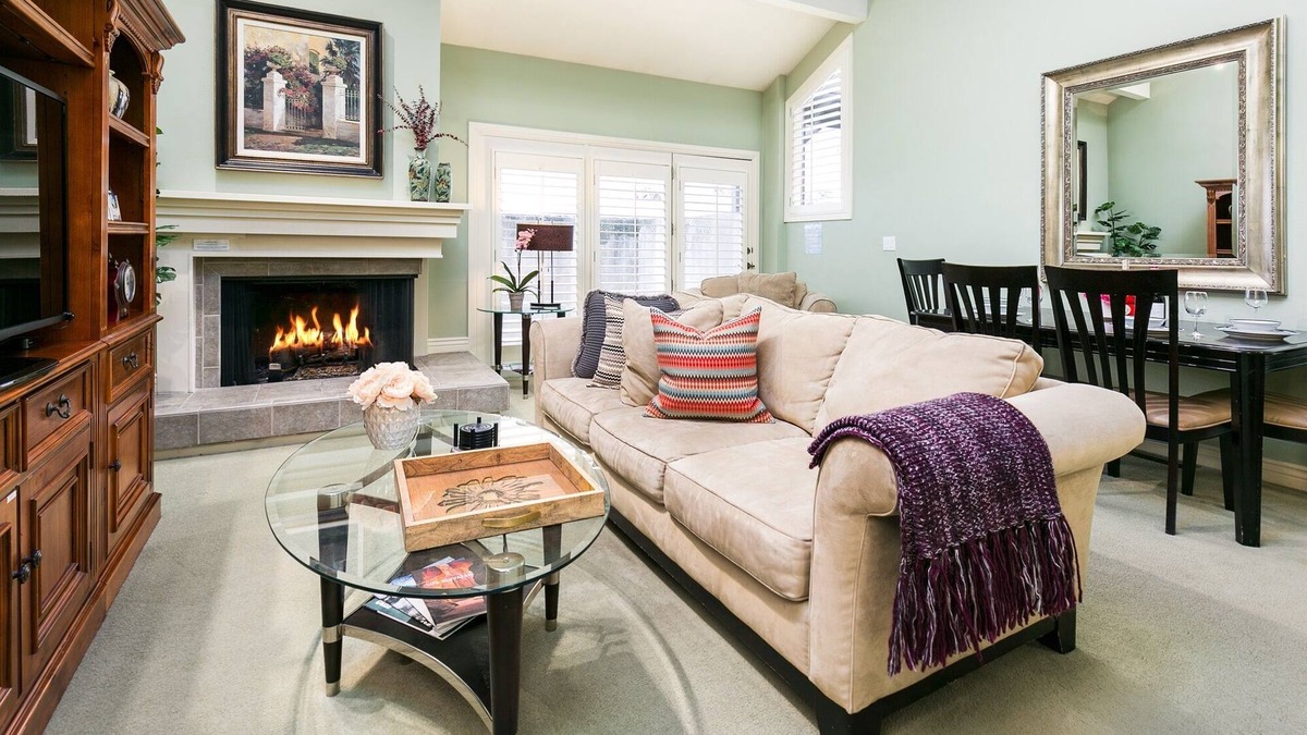 Cottonwood Heights House | Canyon Racquet Townhome Gorgeous REMODEL, garage, near resorts Hot Tub 2 bed 2bt