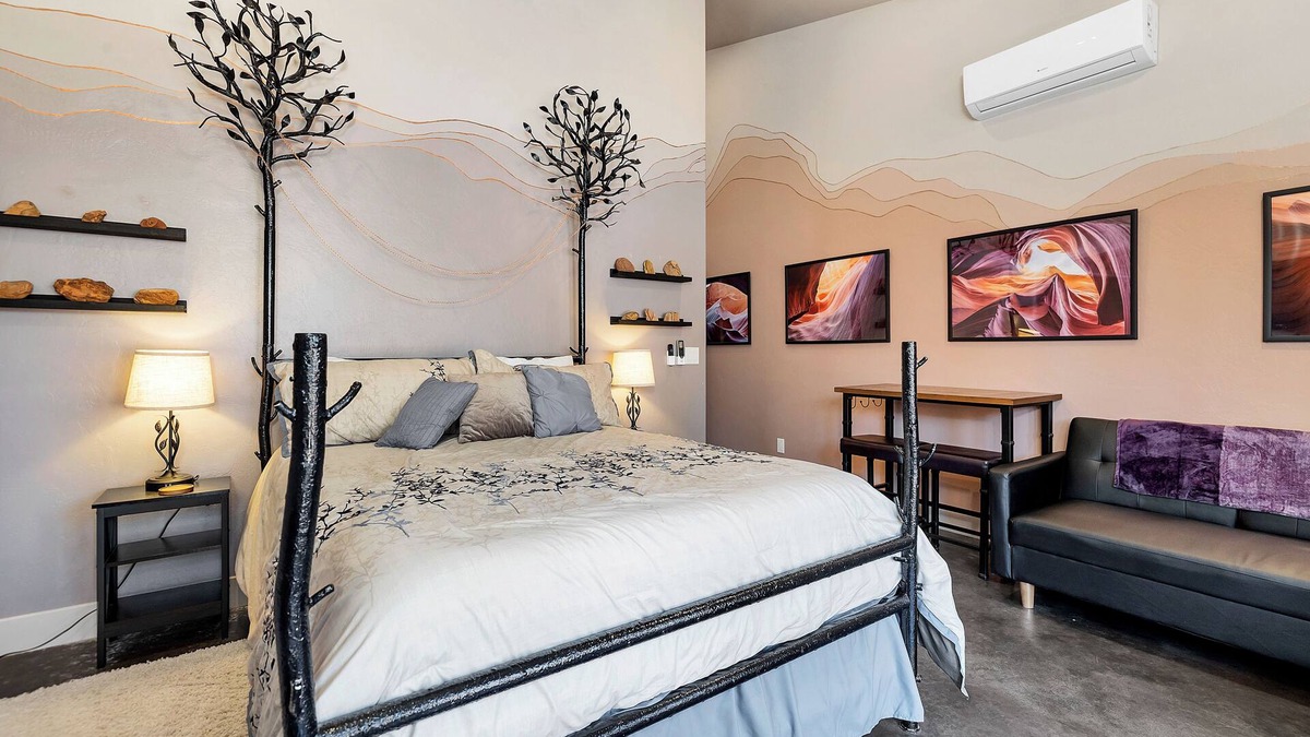 Virgin Apartment | Canyon Studio w/private courtyard, 20 minutes from Zion