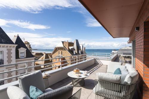Parame Apartment | Cap de Jade - Jolie vue sur plage de Rochebonne