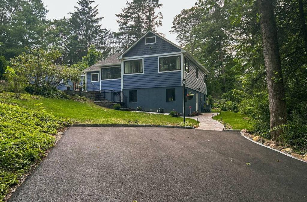 Putnam Valley House | Cape by the Lake