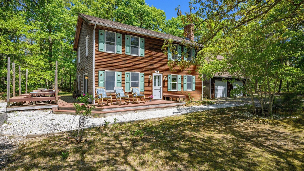 Eastham House | Cape Cod Large Family Home central to Nauset Light Bike Trail and Bay Beaches