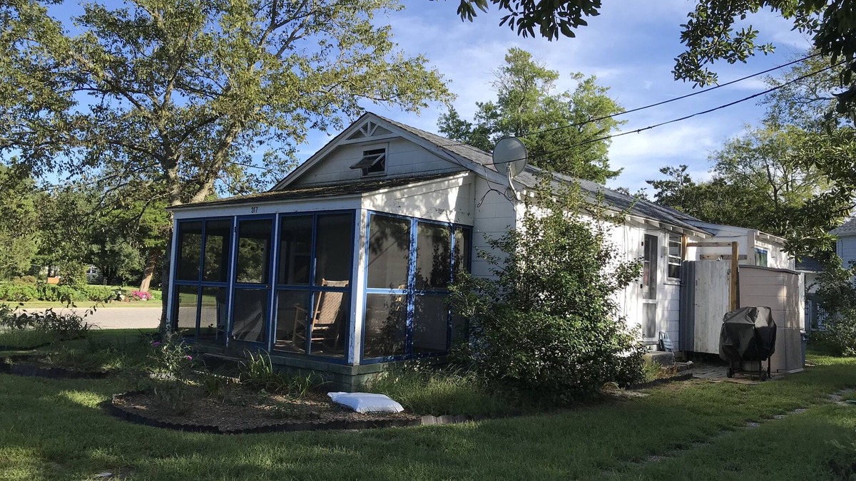 Cape May Point House | Cape May Pt. Birders Paradise, 2 bedroom cottage with open floorplan & 2 porches