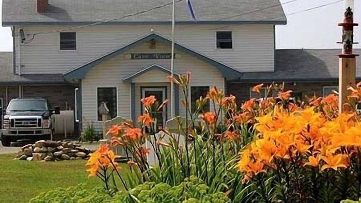 Mavillette Hotel | Cape View Motel And Cottages