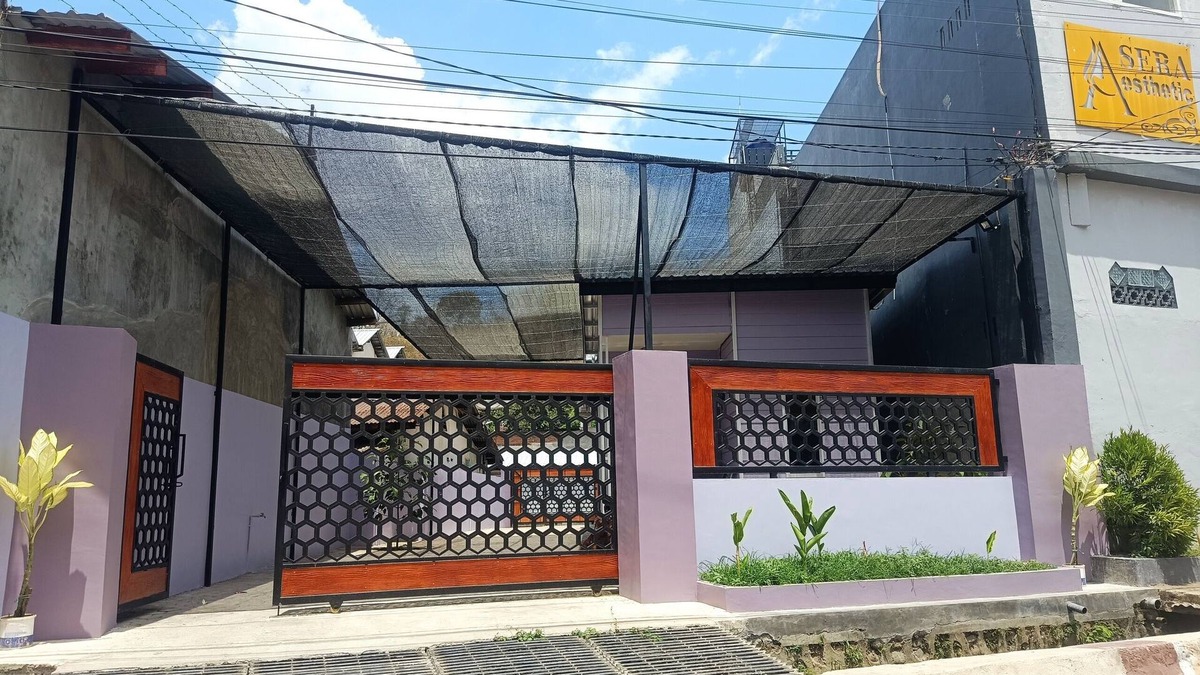 Sumbawa Besar Hotel | Capital O 93118 Asera Homestay