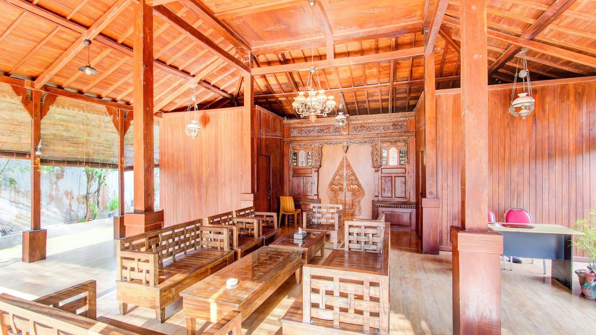 Wonosari Hotel | Capital O 93842 Jowo Segoro ResortNearPantai Sepanjang