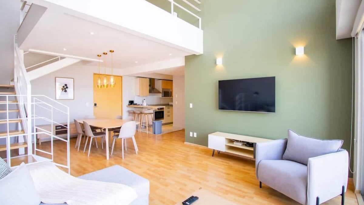 El Yaqui Condo | Capitalia - Duplex, Sleek & Modern