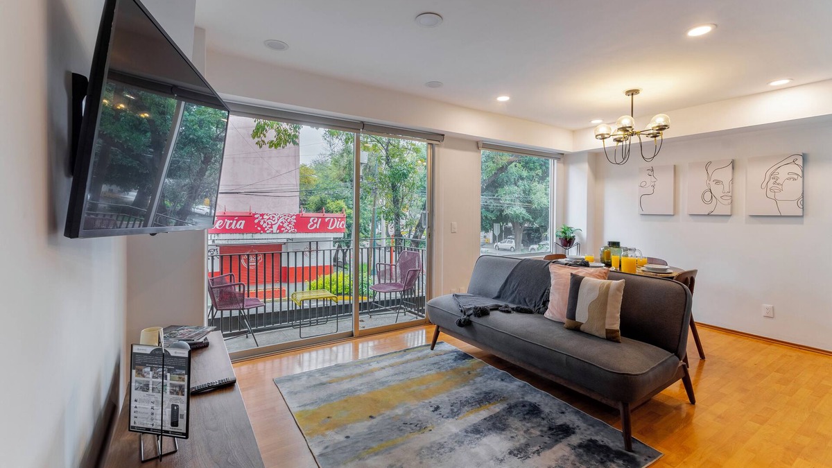 Anahuac Condo | Capitalia - Trendy & Cool w/GYM