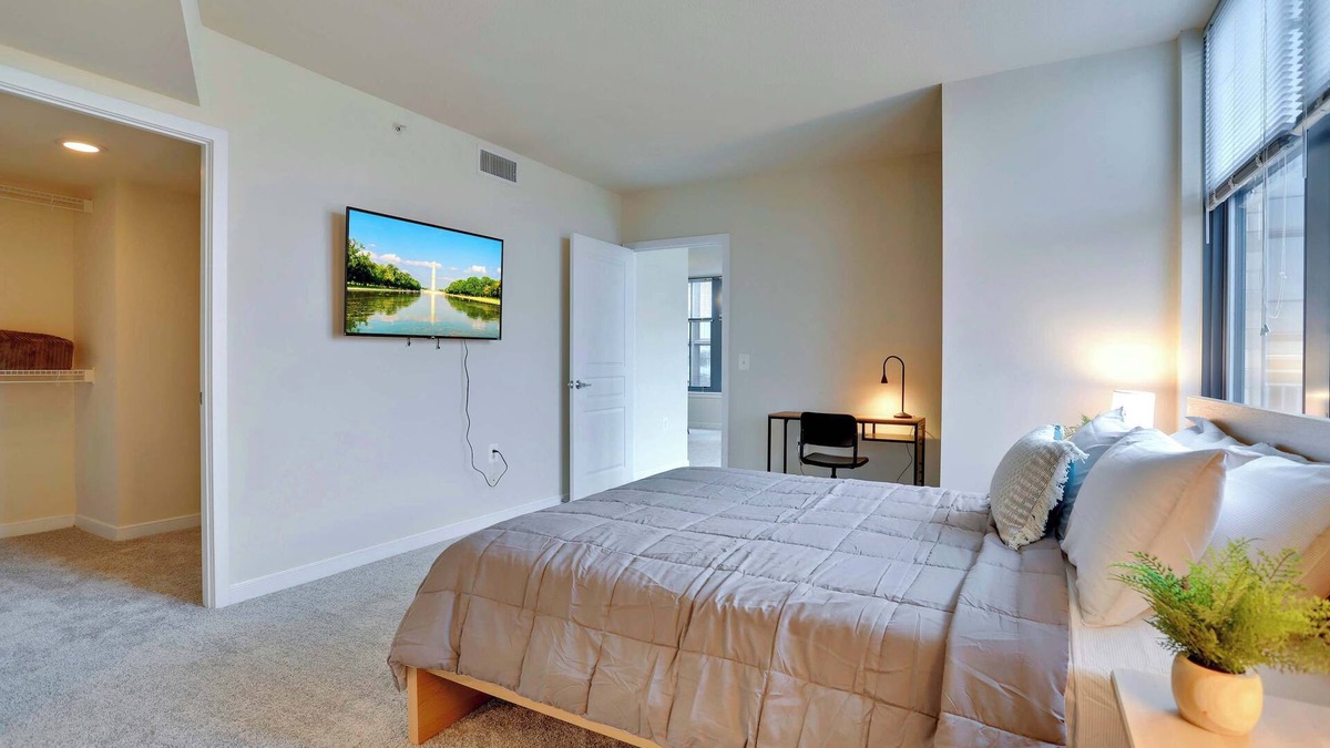 Aurora Highlands Apartment | Capitol Comfort Retreat