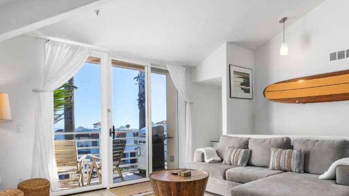 Capitola House | Capitola Village Condo - 1 min walk to beach