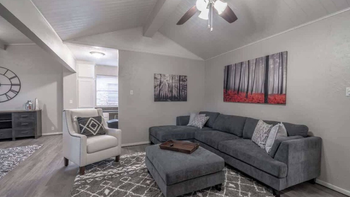 Lubbock House | Caprock Courtside - 4BR/2BA - Centrally Located