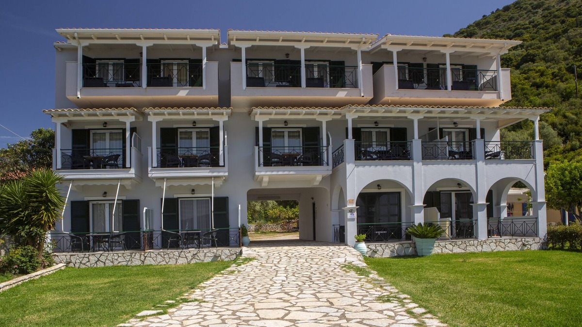 Mikros Gialos Apartment | Captain Nick